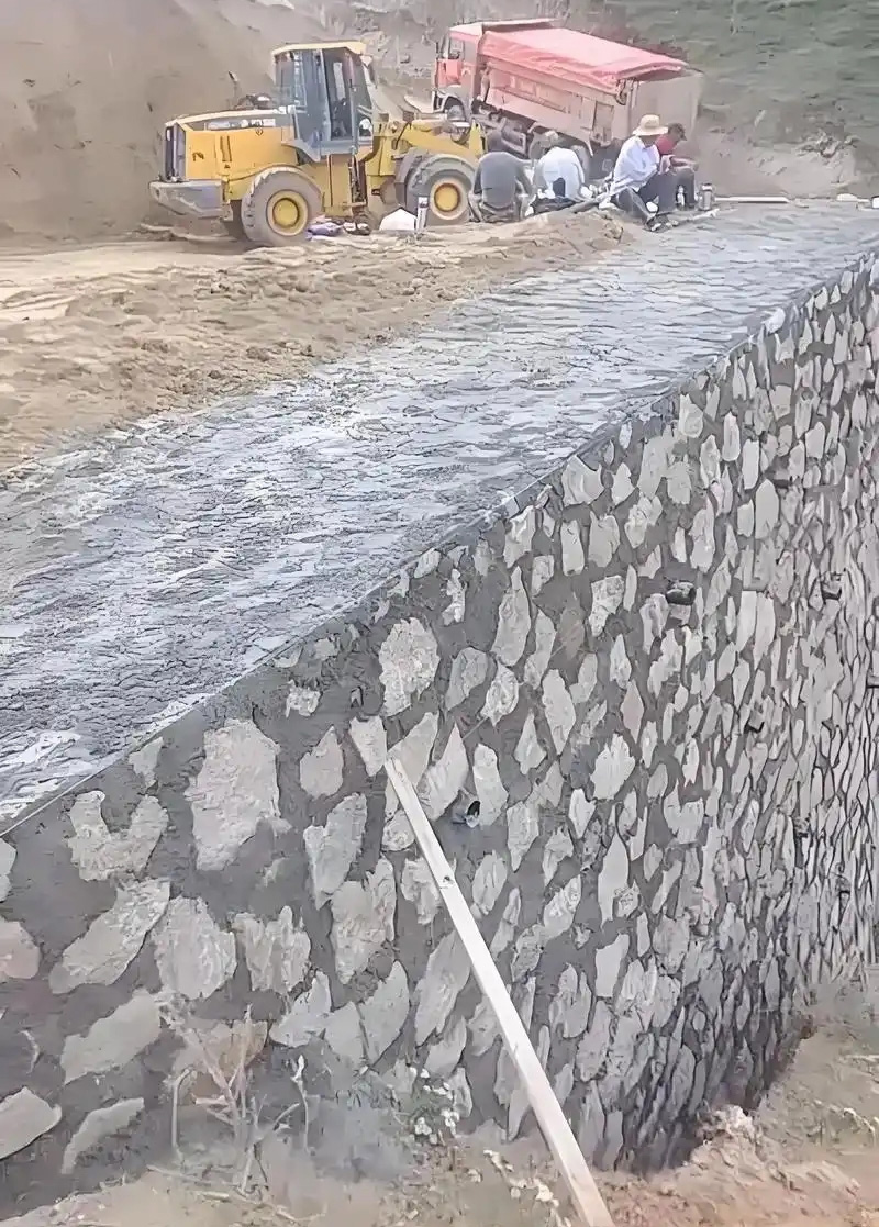 吕梁交城县边坡加固